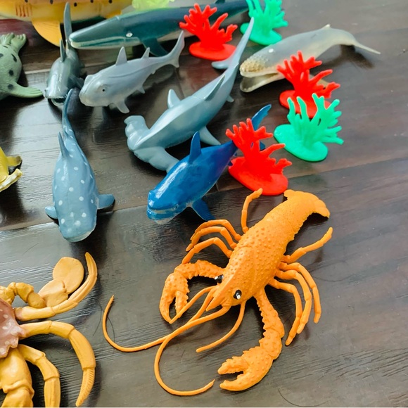 Terra by Battat Marine World Sea Life Set Toy Animal Figures Playset, 35 pieces - Picture 10 of 11
